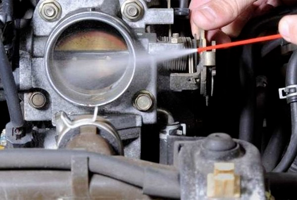 <span style="font-weight: bold;">Limpieza de cuerpo de aceleracion</span>